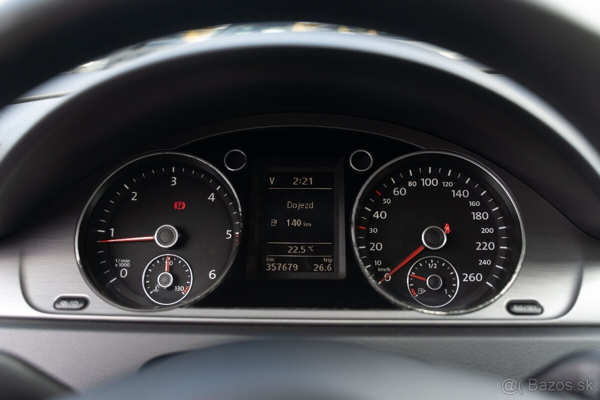 Volkswagen Passat B7 Variant 2.0 TDI BMT Highline - 15