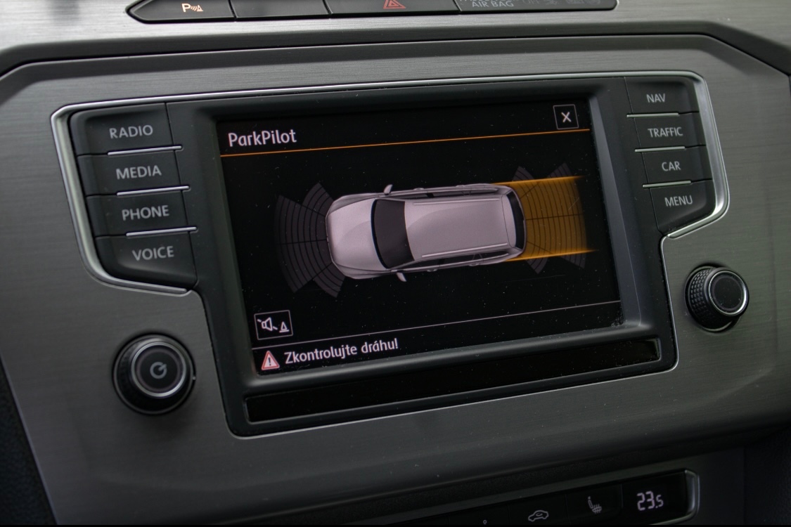 Volkswagen Passat Variant 2.0 TDI DSG - 15