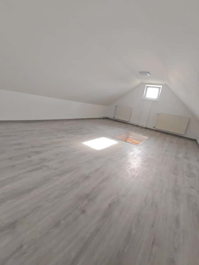 3 izb.veľkometrážny byt- 128 m2 je na prenájom - 15