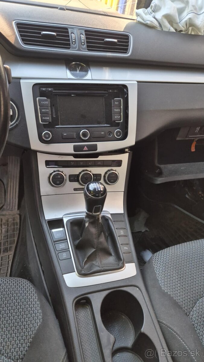 Volkswagen Passat B7 1,6TDI 77kw kód motora: CAY - 15