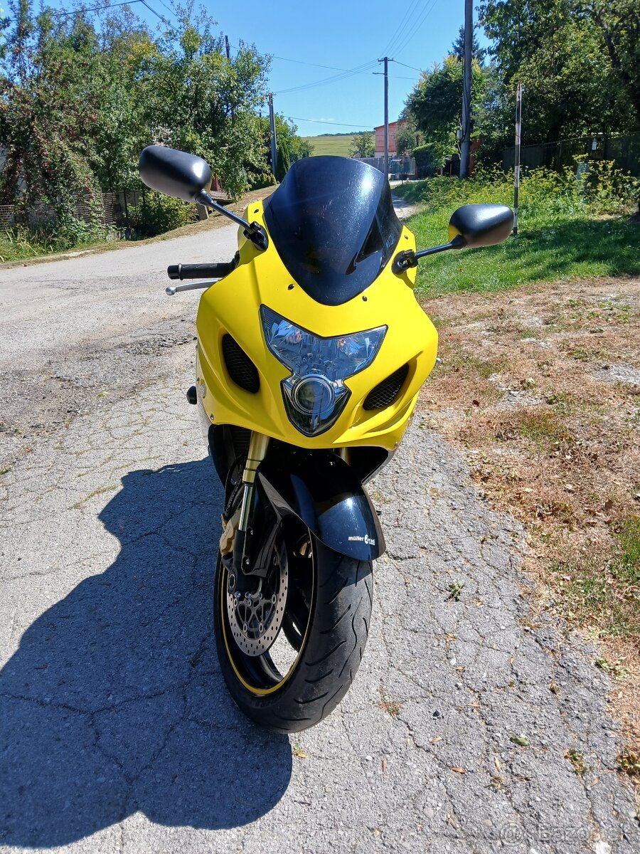 Suzuki GSX-R 750 - 15