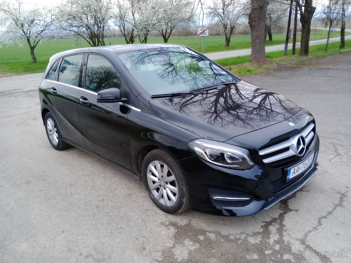 Mercedes B  2017 - 15