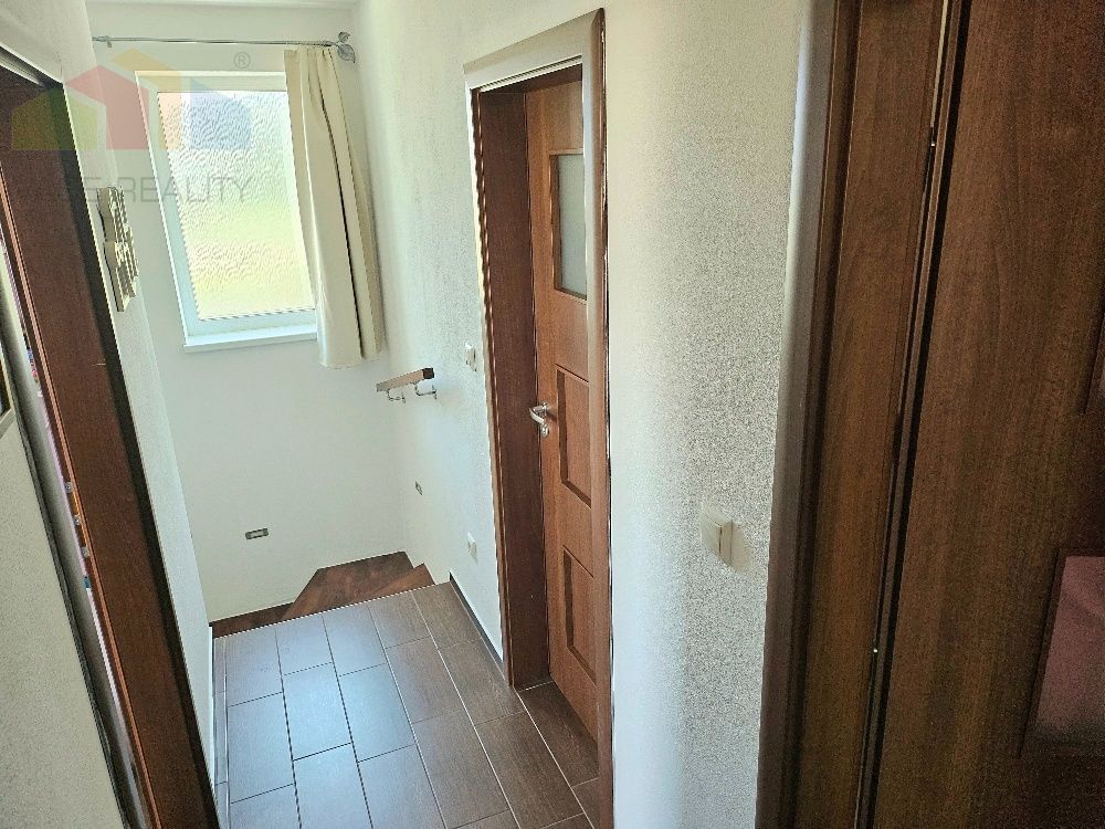 RODINNÝ DOM - PODLUŽANY - 4 IZBOVÝ -148 M2 NA POZEMKU 1049 M - 15