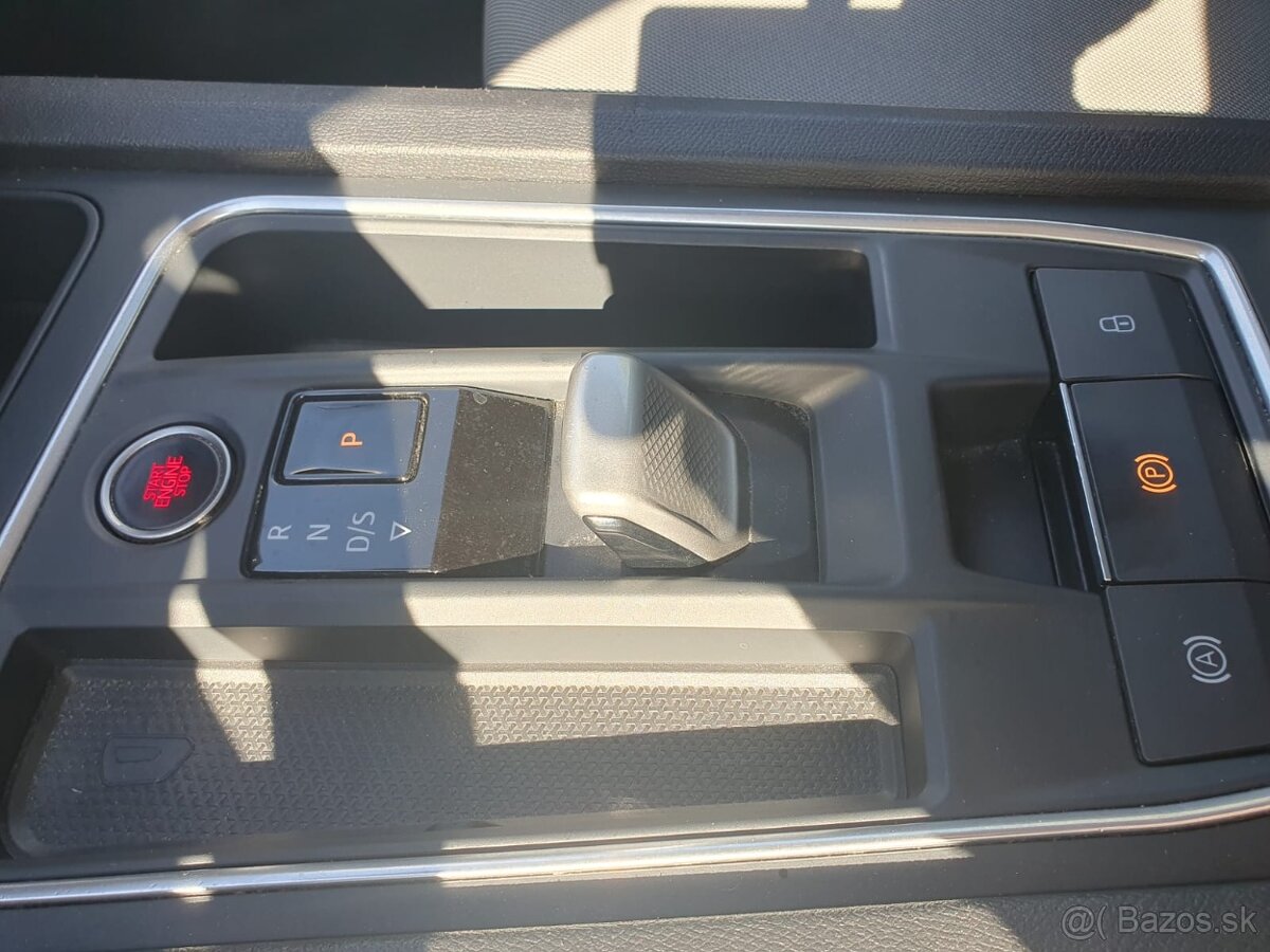 Predám Seat Leon combi style 2.0 Tdi DSG Virtual cockpit - 15