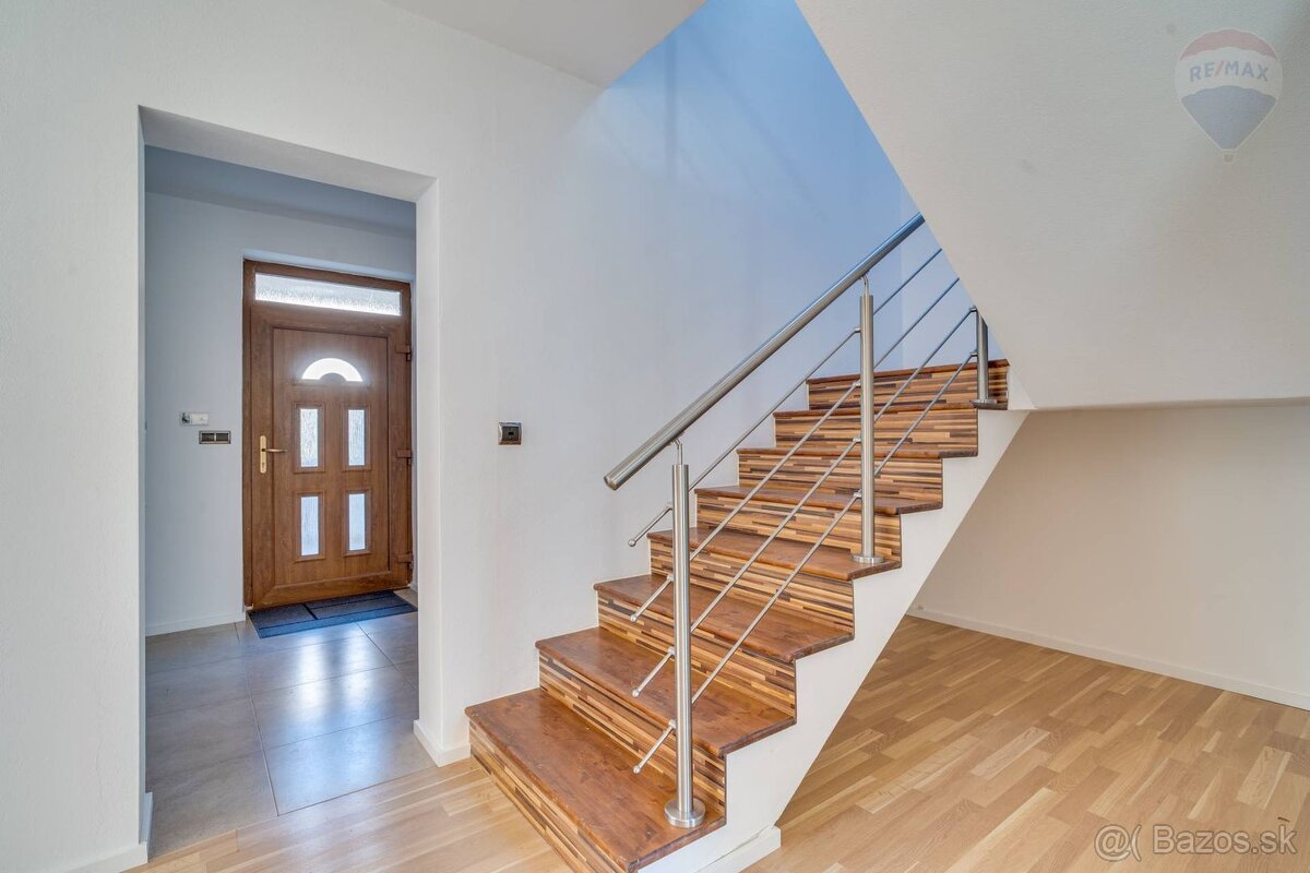 6-izbový rodinný dom s dvojgarážou v Malinove - 15