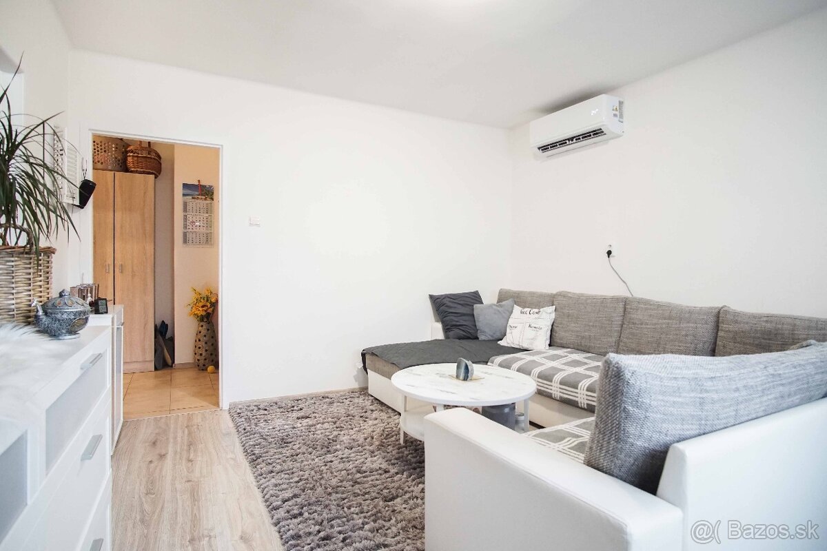 Tehlový 2-izbový byt v centre - Nové Zámky - 15