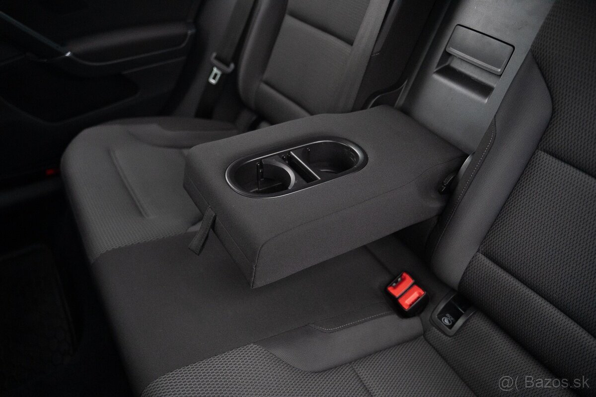 2017 VW Golf Variant 2.0 TDI 110 kW | výhrevy ACC ťažné - 15