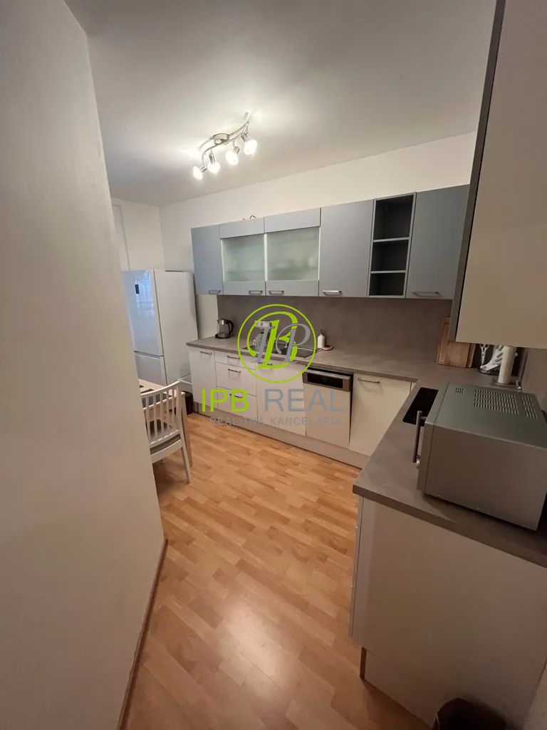 Priestranný 2-izb. byt na Záhradníckej ul. v Ružinove - 15