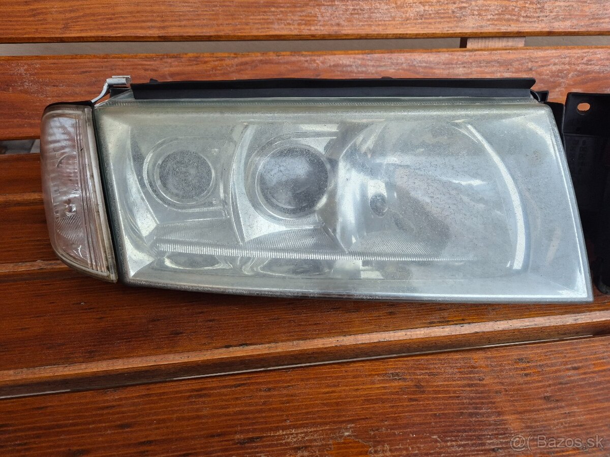 Predám predné svetlá Xenóny pre Škoda Octavia I 1 RS - 15