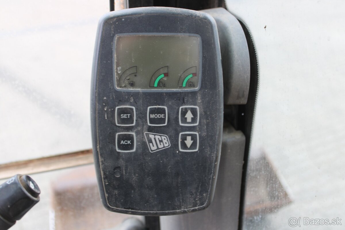 JCB JS145W - 15