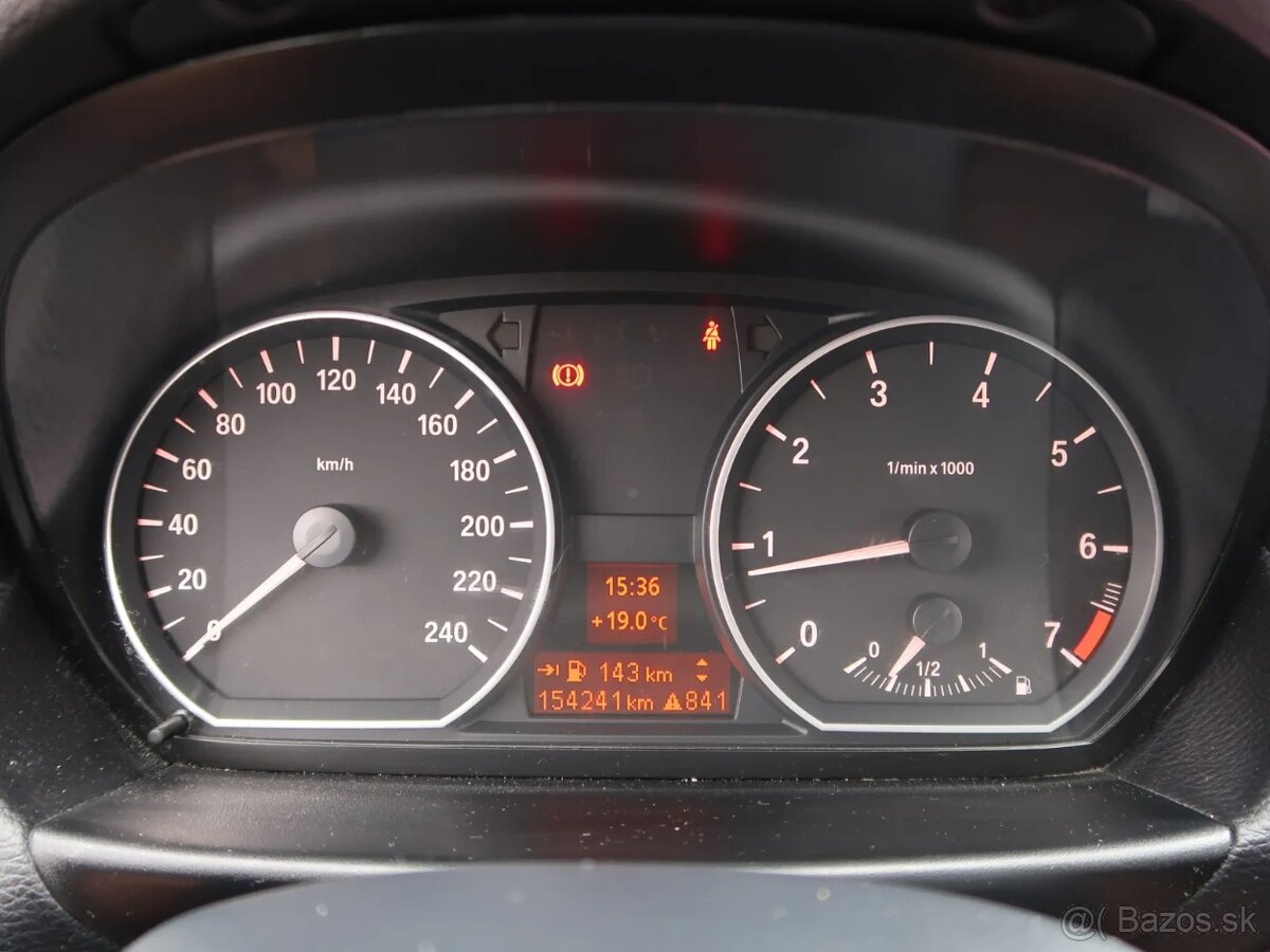 BMW 1 2012 116i 154233km ABS klimatizácia - 15