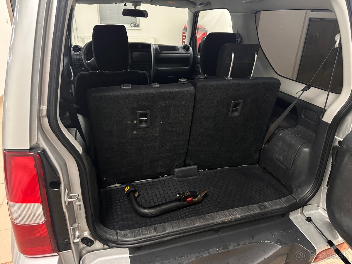 Suzuki Jimny 1.3i - 15