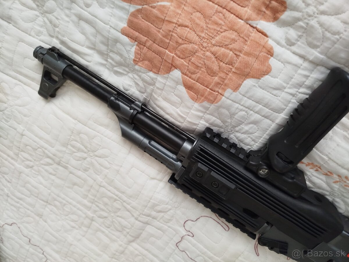 M4AR15 & Kalašnikov airsoft - 15