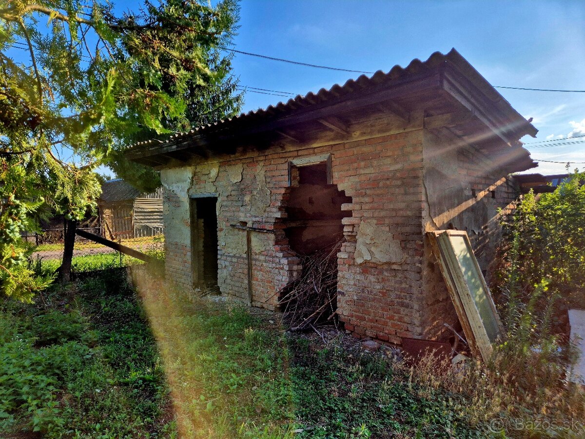 Priestranný bytový dom na predaj v obci Pohronský Ruskov - 15