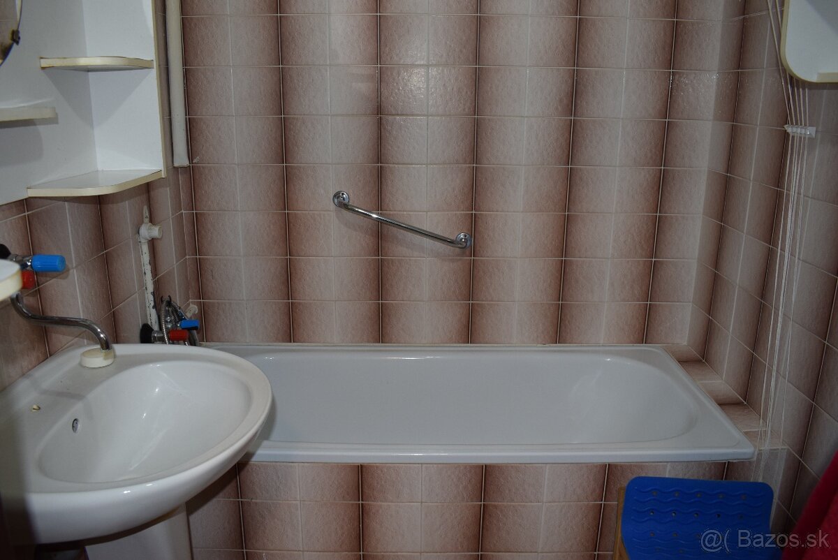 RK Diamant - predaj veľkého 3 izbového bytu - 15