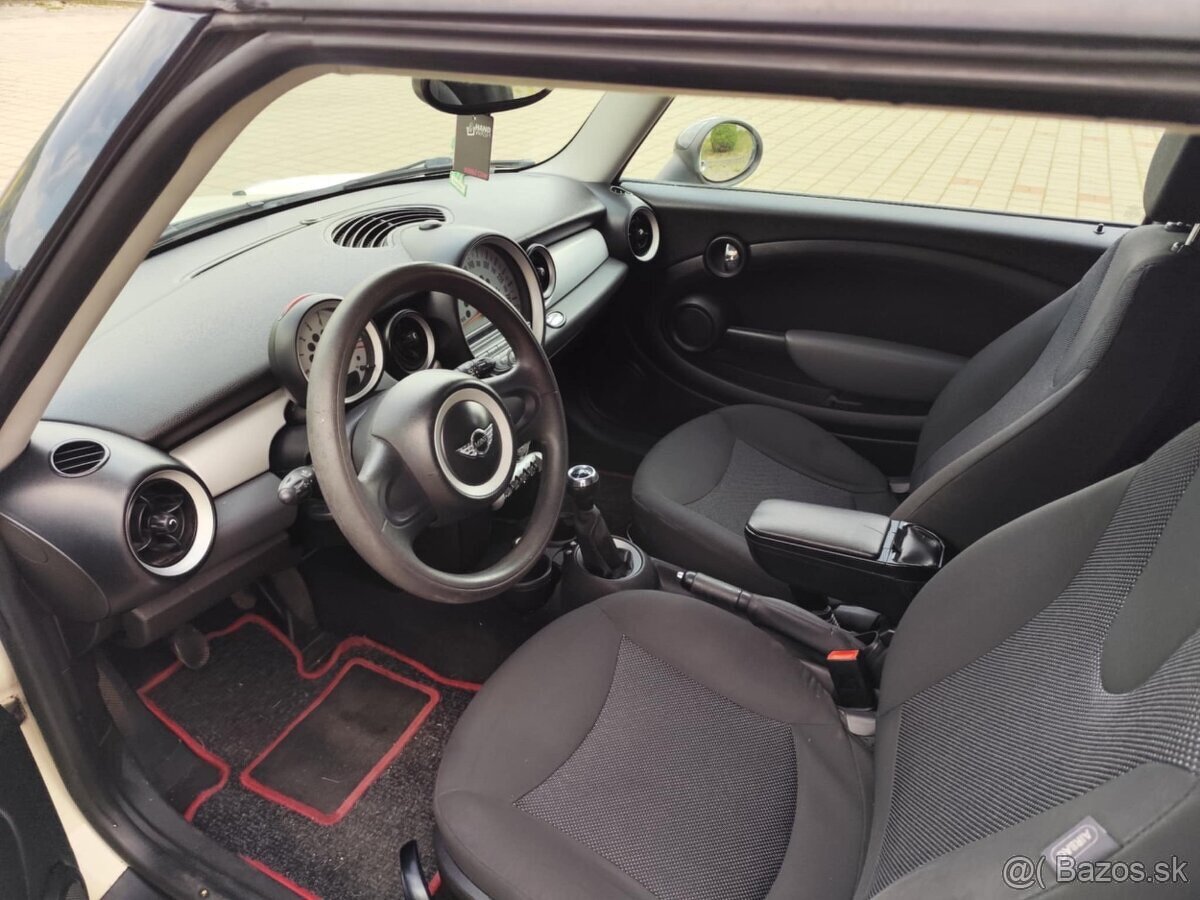 MINI Cooper D Clubman 80KW 1.6d - 15