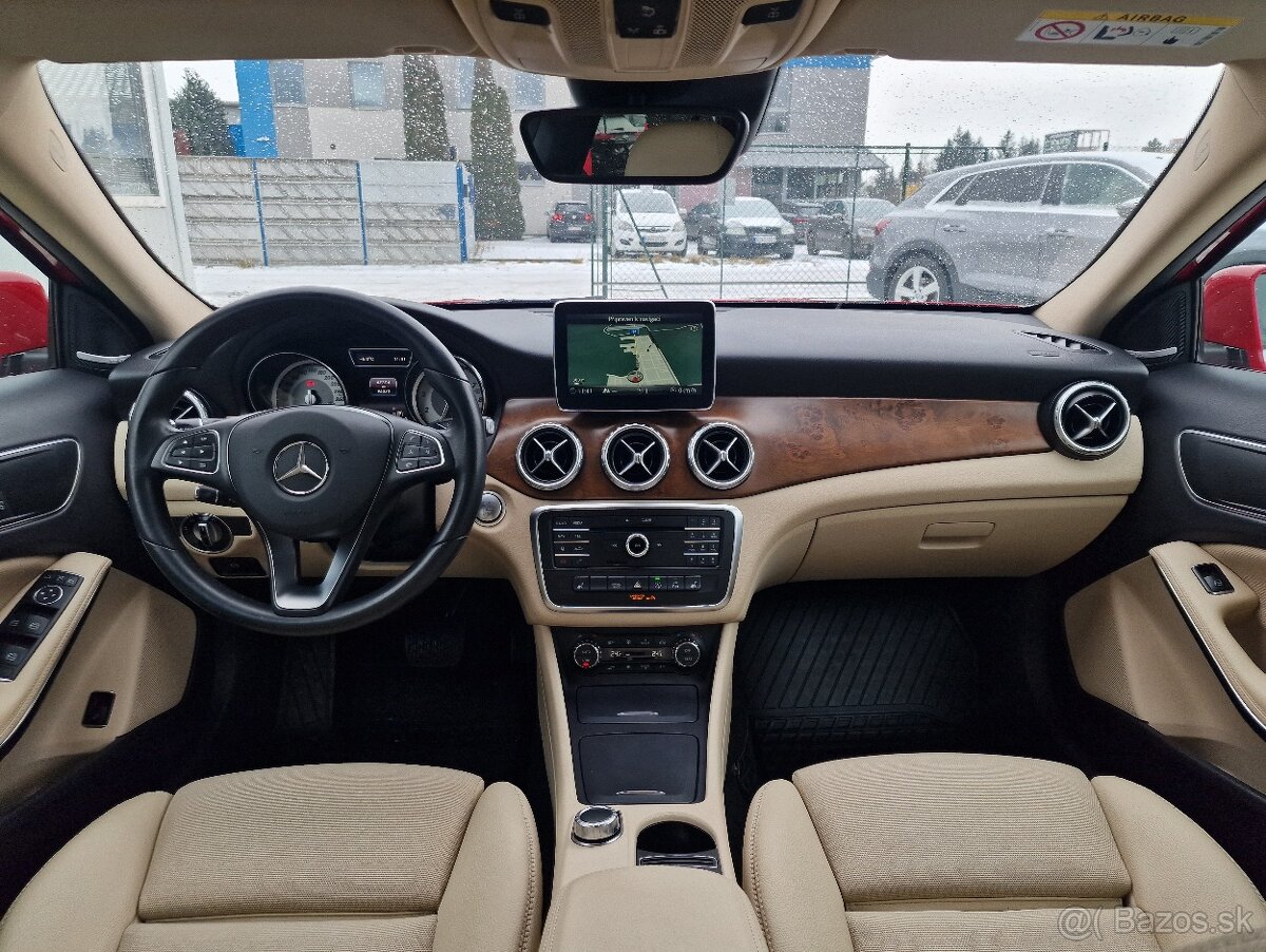 MERCEDES-BENZ GLA 180 A/T - 15