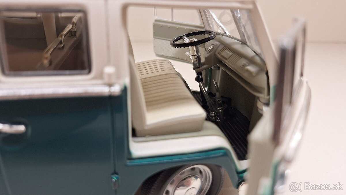 1:18 VOLKSWAGEN MICROBUS 1962 - 15