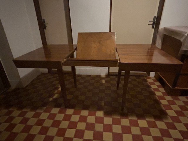 Predám rôzne stoly: - 15