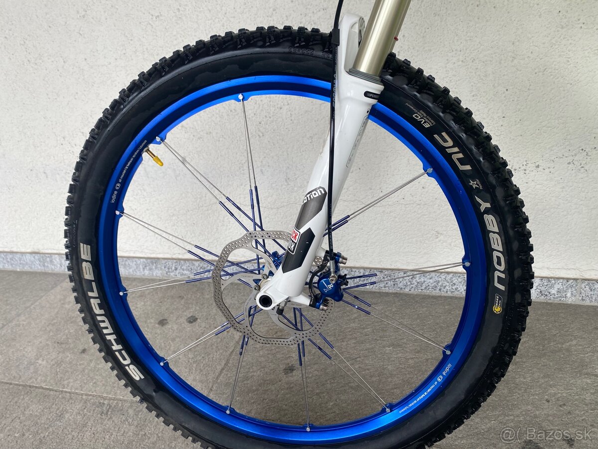 GT Force Pro Carbon - 15