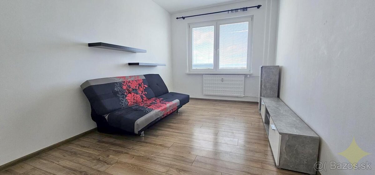 PREDAJ: Slnečný 3-izbový byt s loggiou na sídlisku Šípok, Pa - 15