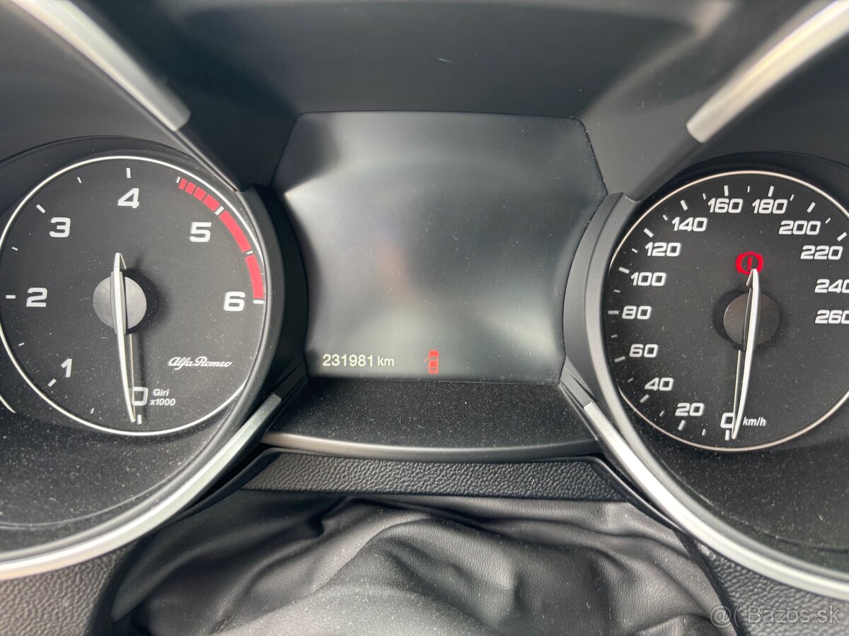 ALFAROMEO Stelvio 2.2D MY2020 - 15