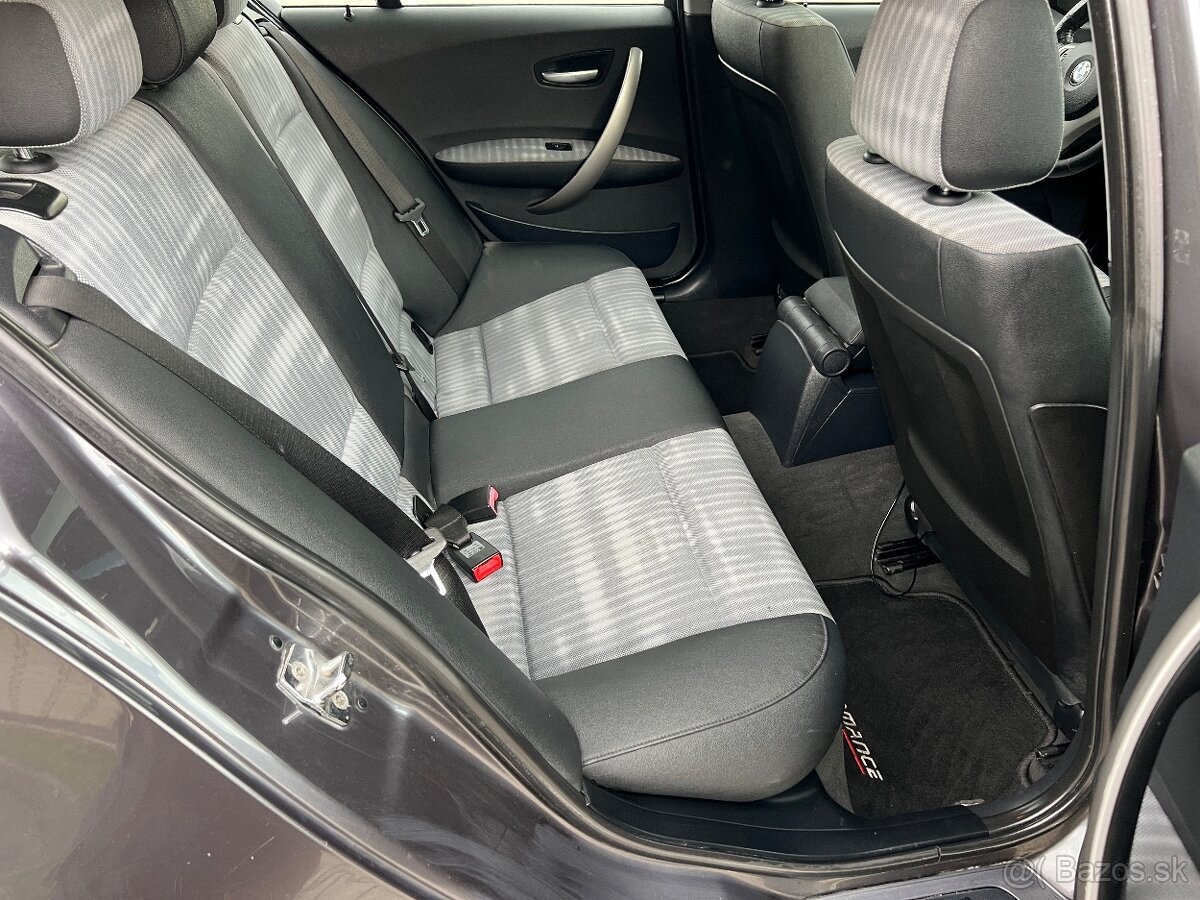 BMW 116I M PACKET 1.6 BENZÍN 85kW 5dv. HATCHBACK - 15