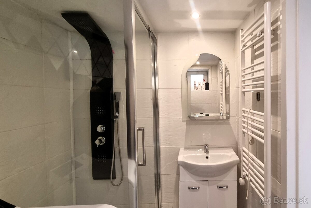 Prenájom 2-podlažný RD so záhradou, Krompachy,ul.SNP - 15