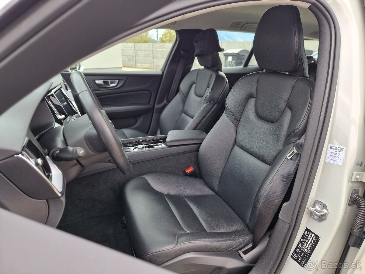 Volvo V60 D4 Momentum AWD A/T - 15