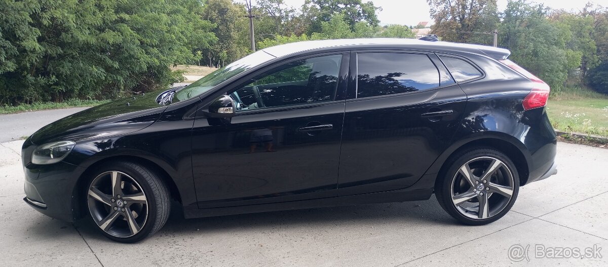 VOLVO V40 D2 ECO KINETIC - 15