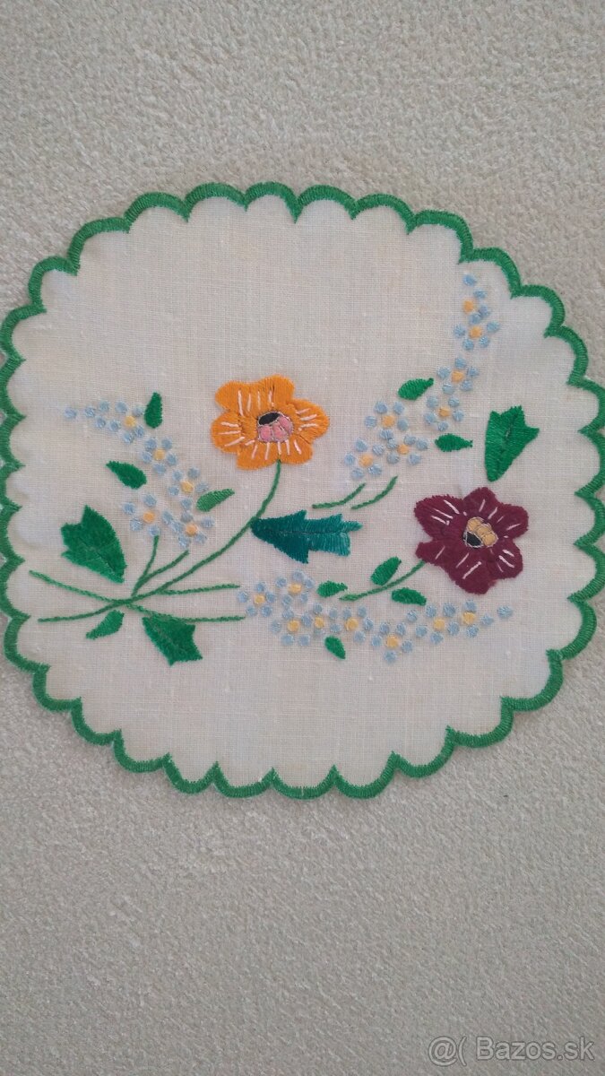 Predám obrusy,uteráky, utierky,látky, návlek na vankúš - 15