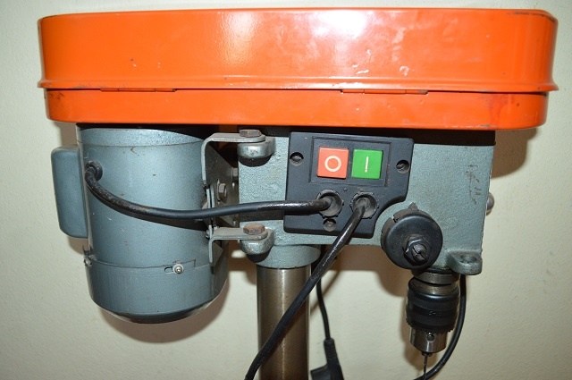 predam - stolova vrtacka EKA - 15