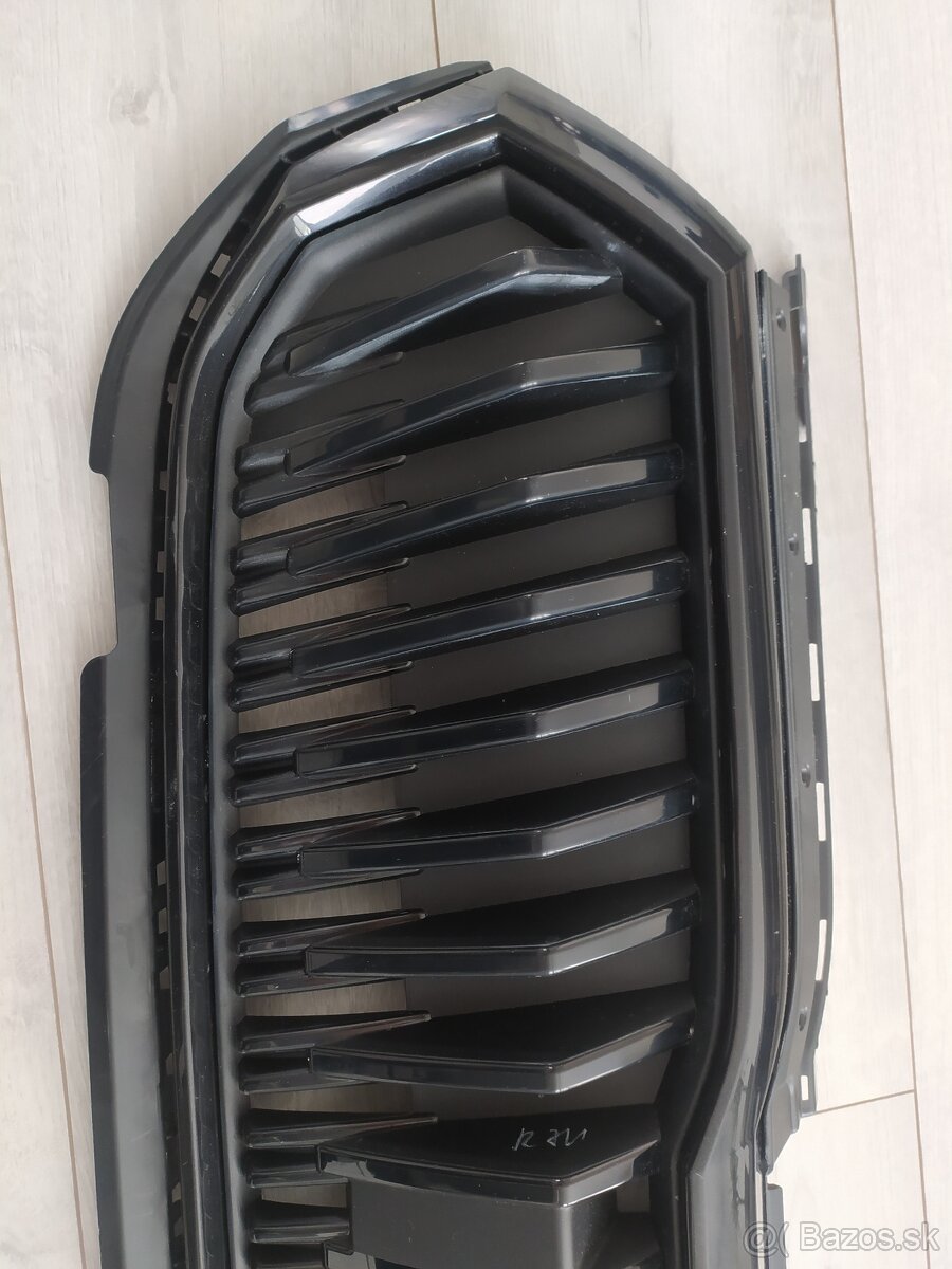 Škoda Fabia 4 IV maska chladiča Fabia 4 minute Carlo 6VA - 15