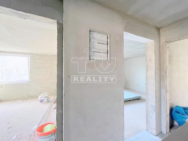 ROZOSTAVANÝ 2-PODLAŽNÝ DOM PRED DOKONČENÍM
RUŽOMBEROK-... - 15