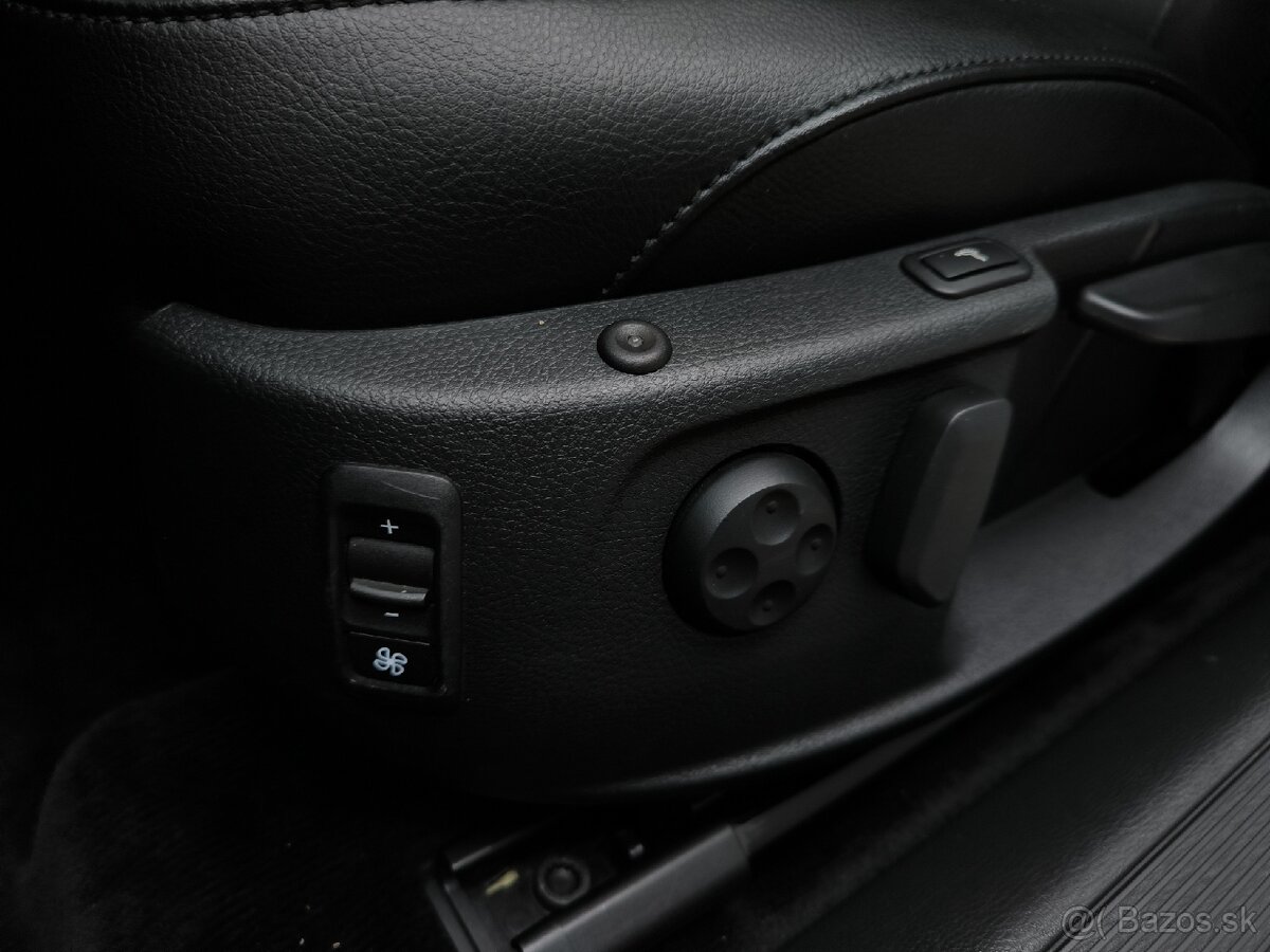 VW Passat Variant 2.0TDi DSG | R-Line | ŤAŽNÉ | 4MOTION - 15