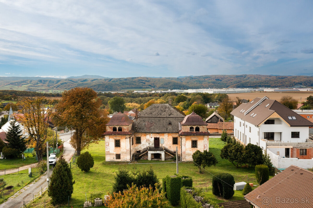 Kaštieľ plný krásnej histórie Záborské - 15