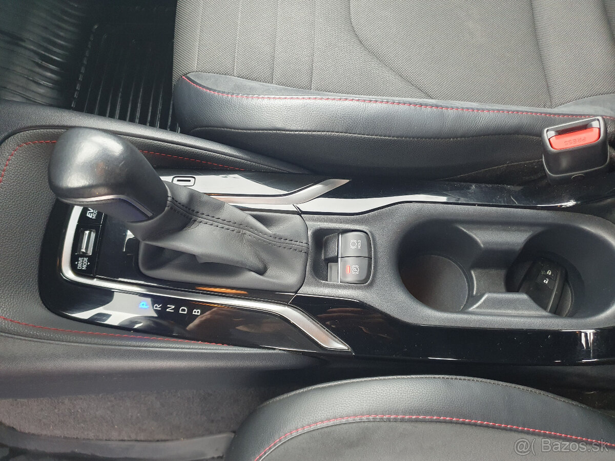 Predám Toyota Corolla 1.8 Hybrid e-CVT Selection - 15