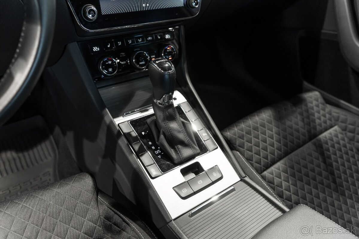 Škoda Superb 2.0 TDI SCR Ambition DSG - 15