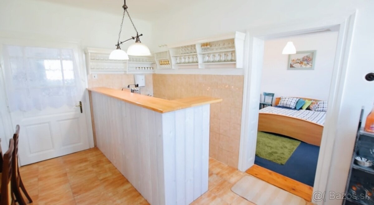 Výnimočná udalosť s dvomi domami a - 15