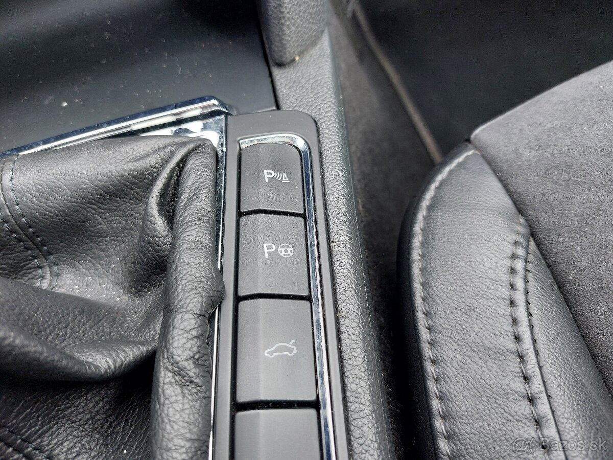 Škoda Superb Combi 1.6 TDI CR DPF Ambition - 15