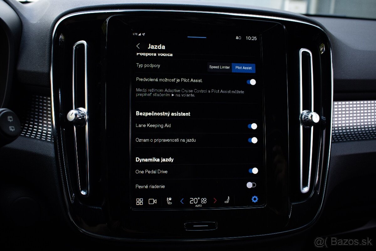 XC40 P8 Twin motor AWD, El. ťažné, Harman, Asistenti,91% SOH - 15