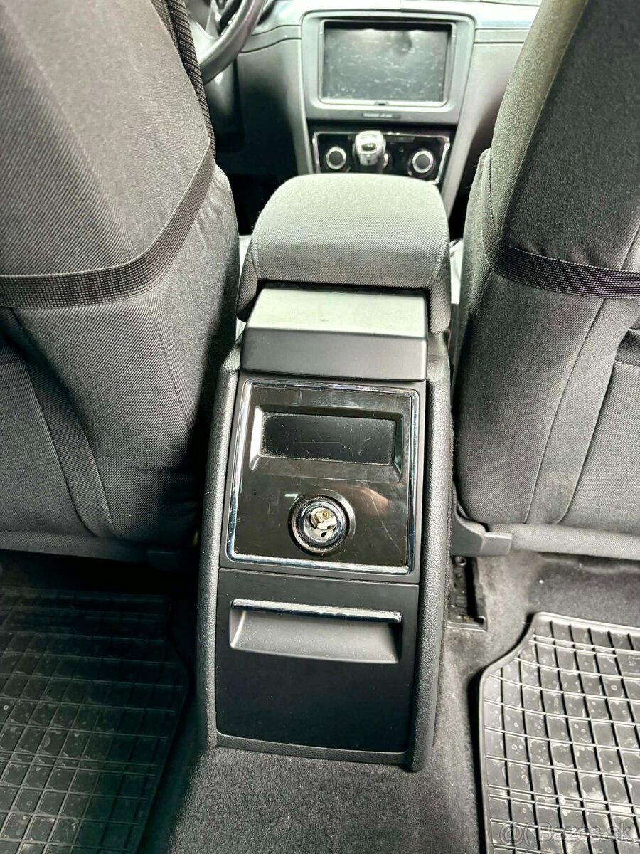 Škoda Superb Combi 1.6 Greenline - 15