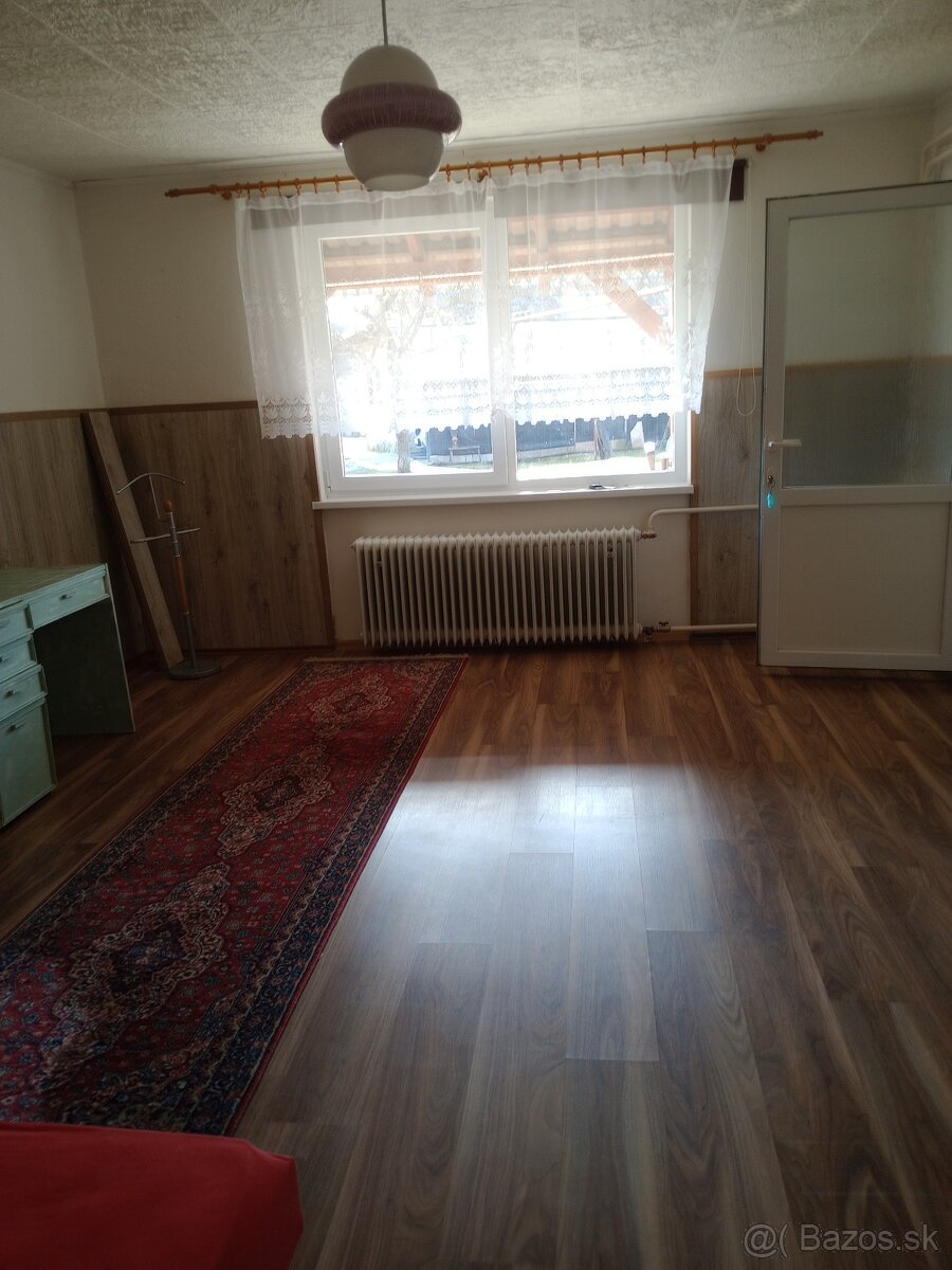 Priestranný rodinný dom - 15