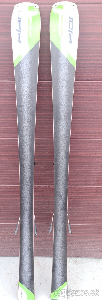 Lyže + palice - cena v texte - 15