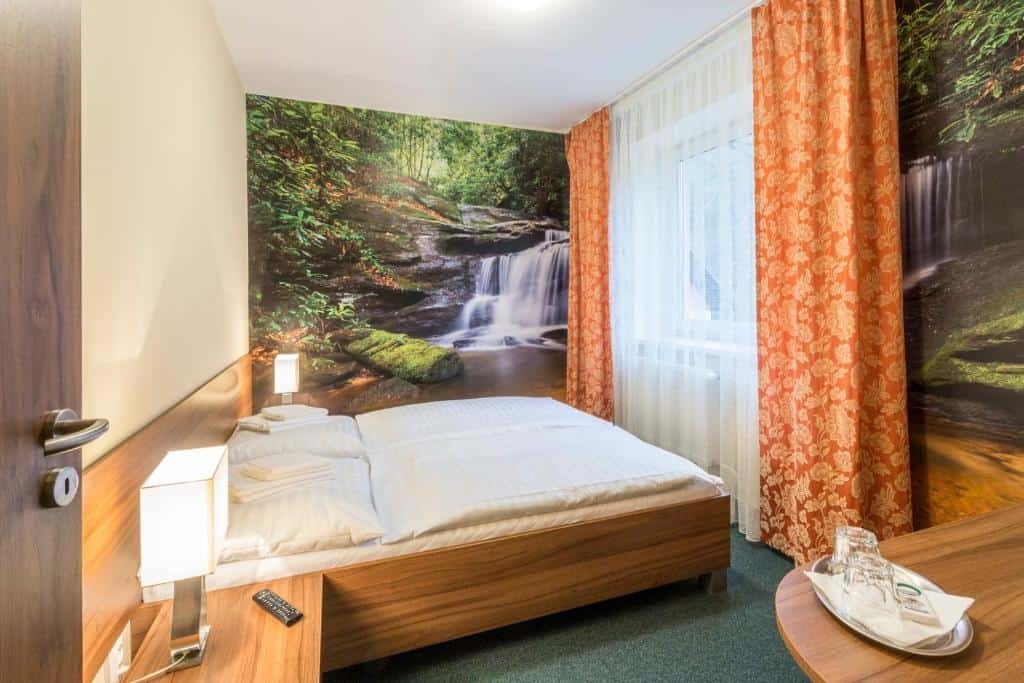 Hotel v nádhernom prostredí pod Tatrami na predaj - 15