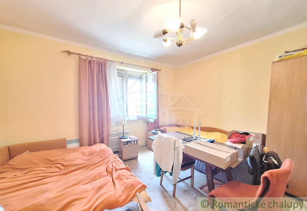 Ihneď obývateľný rodinný dom na rozľahlom pozemku na okraj - 15