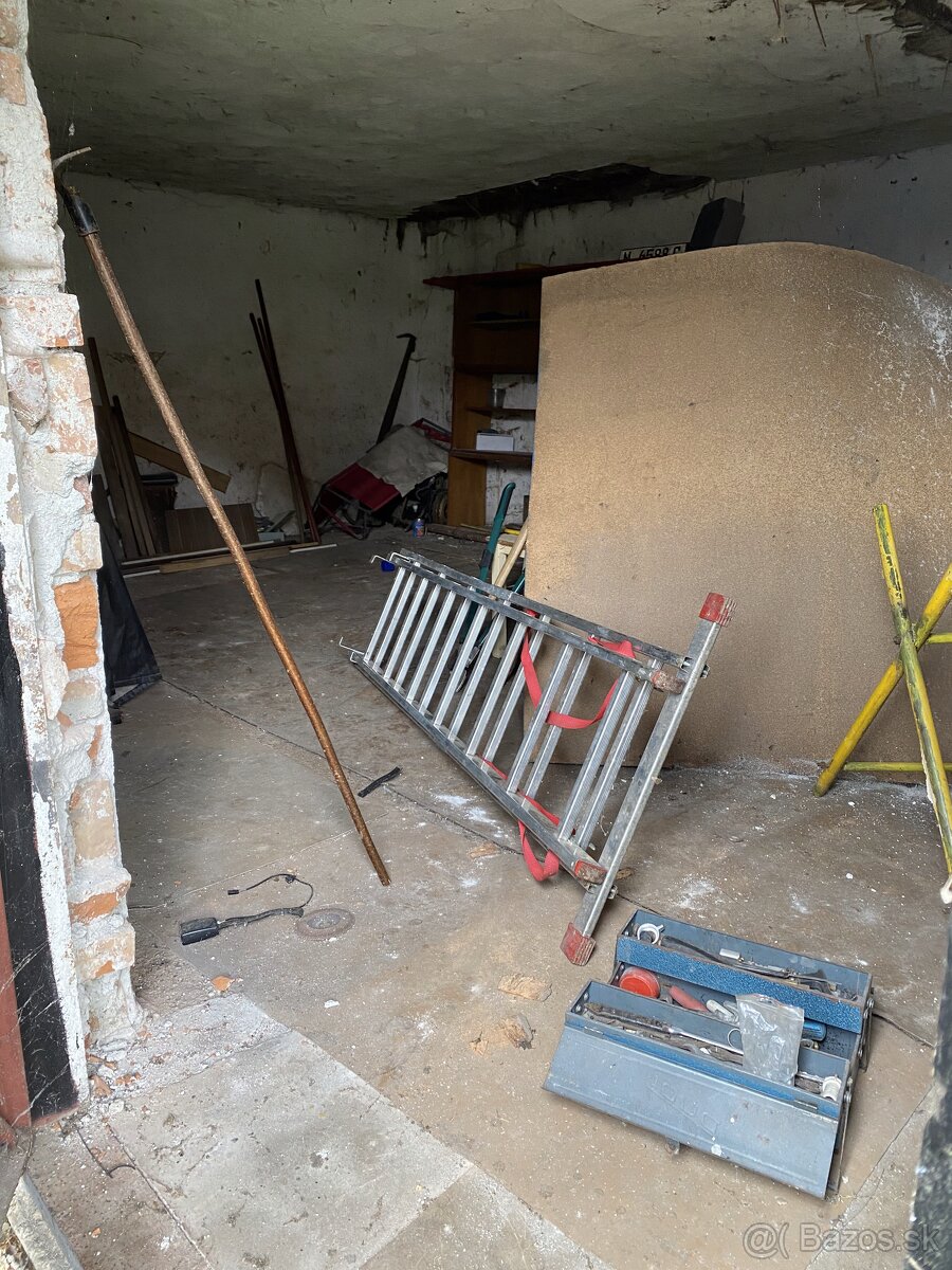 Rodinný dom s garážou v obci Jasov - 15