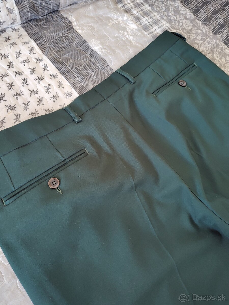 Pánsky tmavozelený oblek svadobný - 15