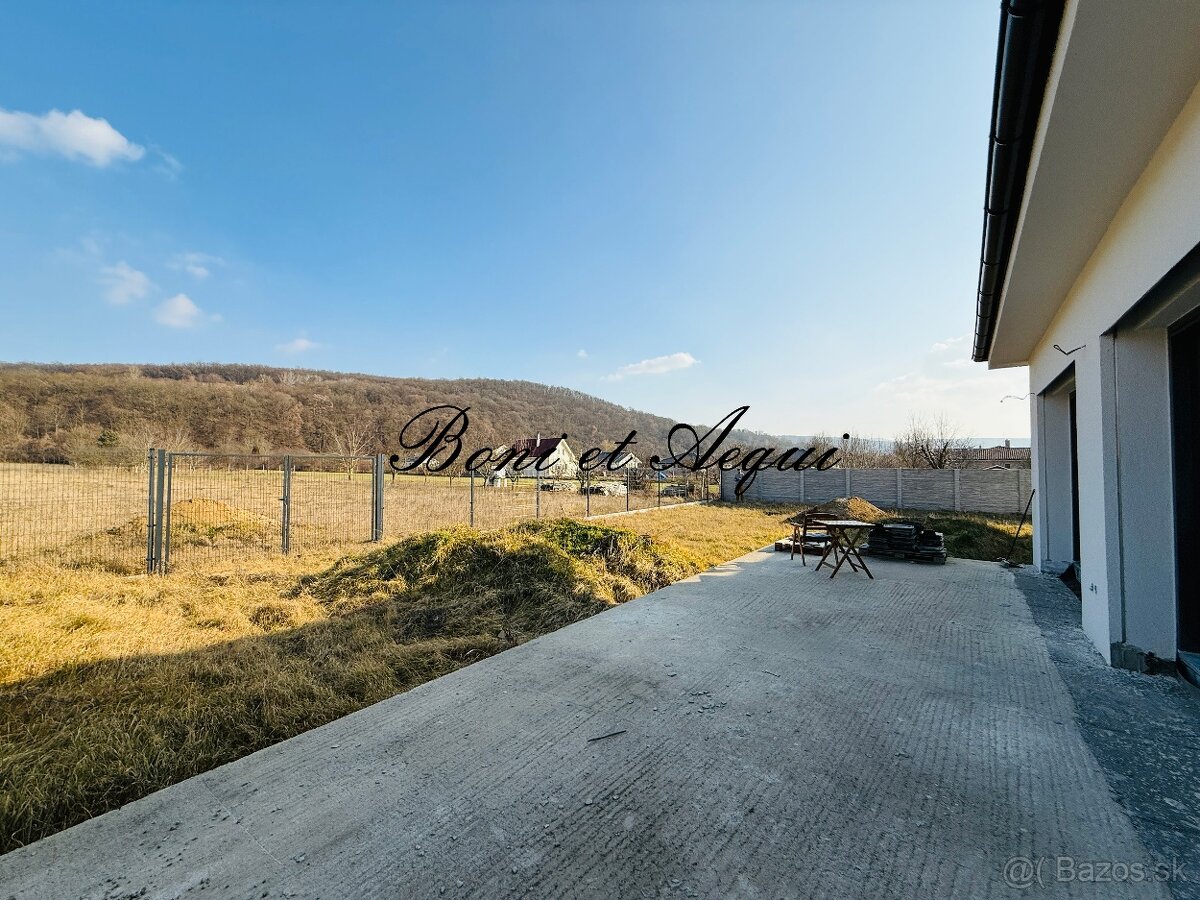 5 izbový RD na 1313 m2 pozemku blízko Piešťan - 15