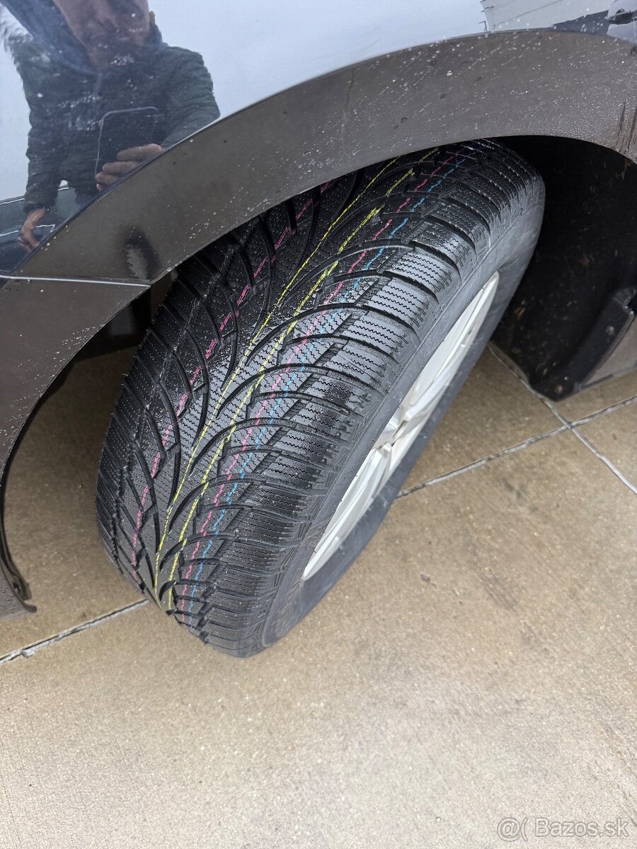 VW Touran 1.5TSI - 7 miest, automat - 15